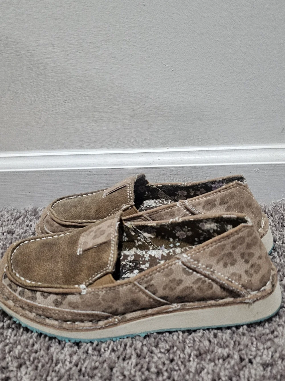 Very G Taupe Leopard-Trim Slip-On Loafers Size 6